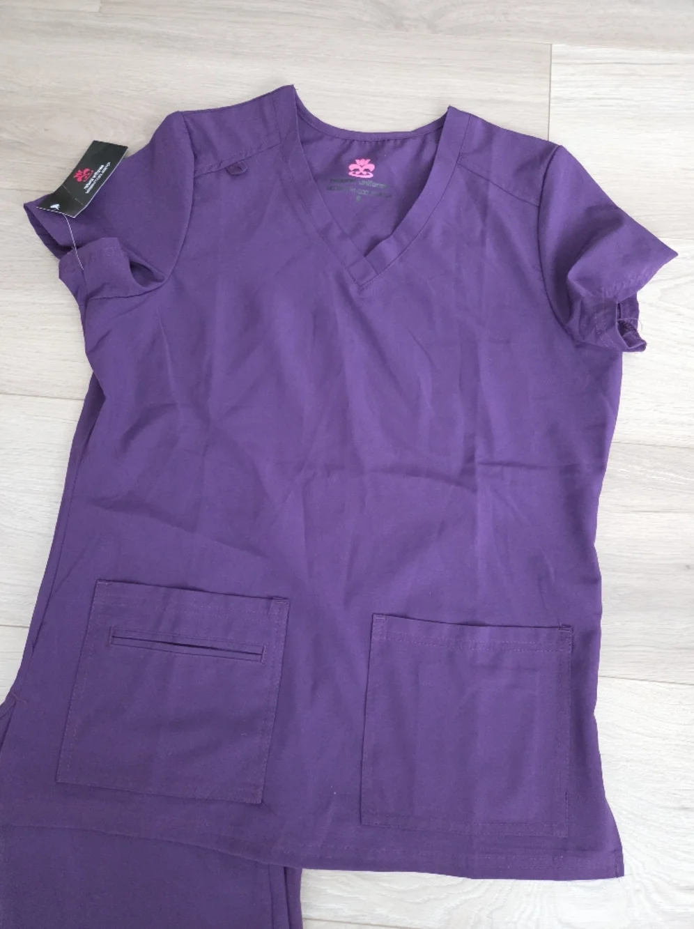 Scrub Set 💜 - Picture 6 of 8
